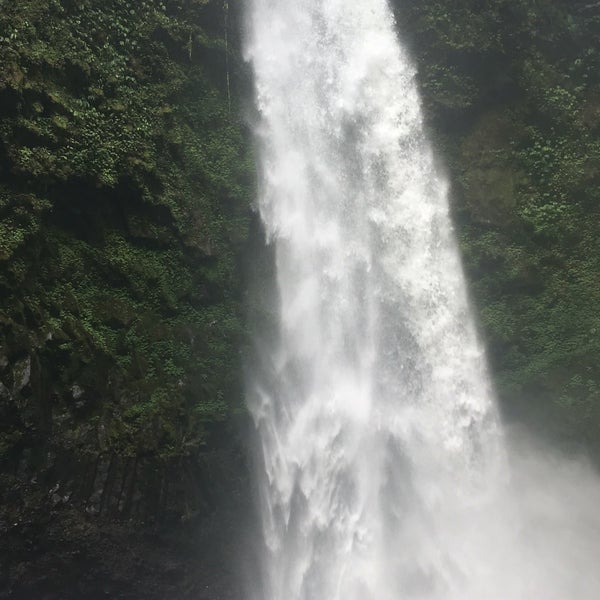 Nungnung Waterfall высота