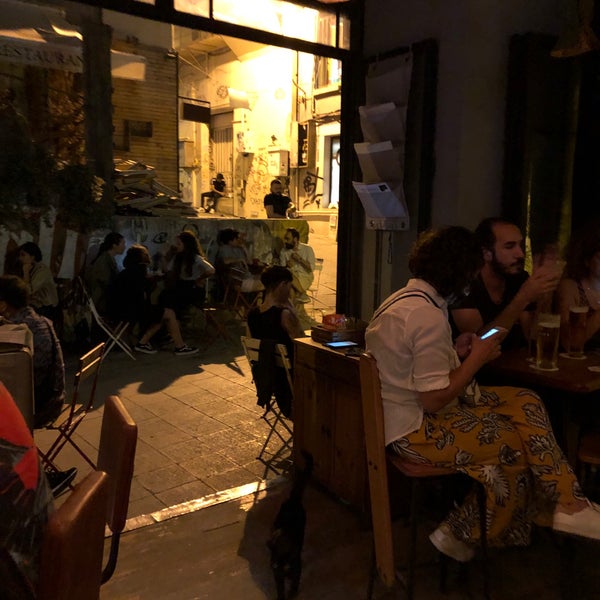 Foto tirada no(a) Ziba Pub por Mihail Z. em 9/7/2019