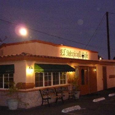 รูปภาพถ่ายที่ El Mexicali Cafe โดย El Mexicali Cafe เมื่อ 11/11/2013