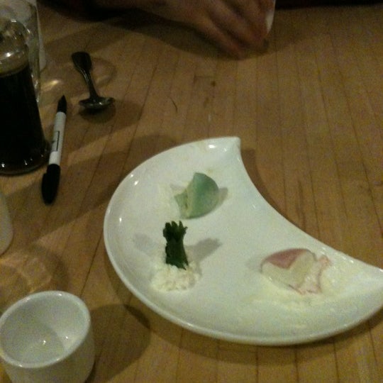 Photo prise au Sushi Tora par Jon H. le11/10/2012