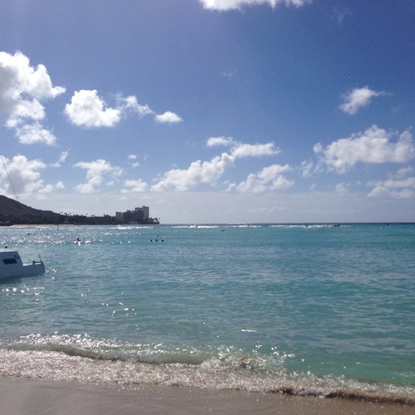 Foto tomada en Waikiki Beach Services  por @MiwaOgletree el 11/3/2013