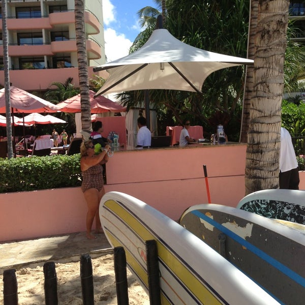 Foto diambil di Waikiki Beach Services oleh @MiwaOgletree pada 8/4/2013