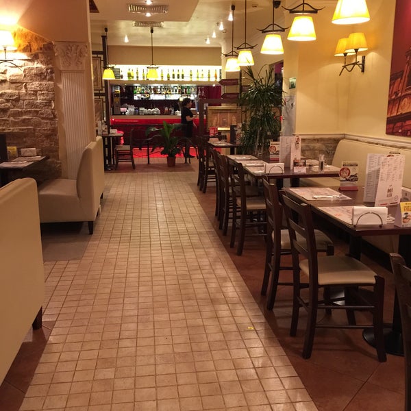 6/6/2015 tarihinde Hakan A.ziyaretçi tarafından Restaurant &quot;Red Square, 1&quot;'de çekilen fotoğraf