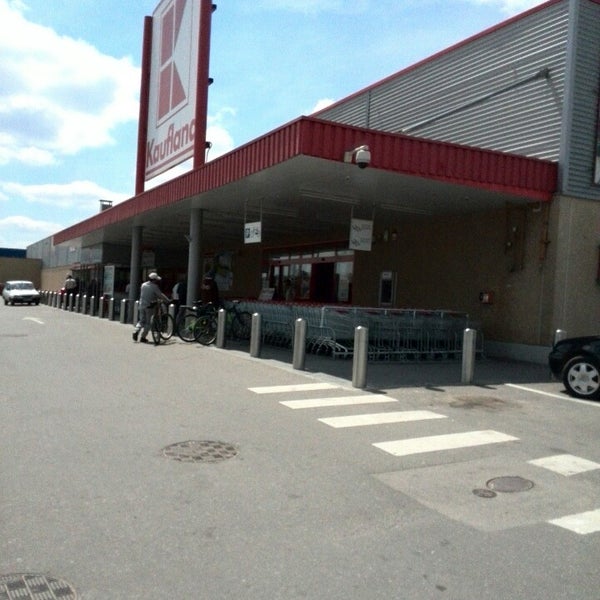 Foto diambil di Kaufland oleh Zărnescu G. pada 5/7/2014