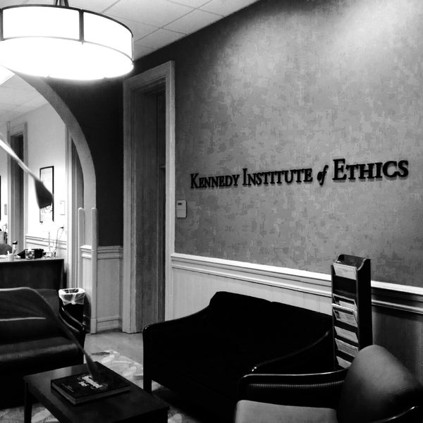 Снимок сделан в Kennedy Institute of Ethics пользователем Kennedy Institute of Ethics 11/19/2013