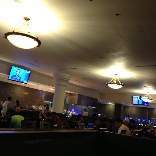 Photo taken at Hokkaido Seafood Buffet - Burbank by BoBovvPhanida . on 11/9/2012