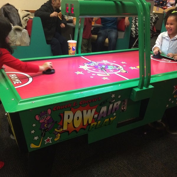 Fotos en Chuck E. Cheese Flushing 6 tips