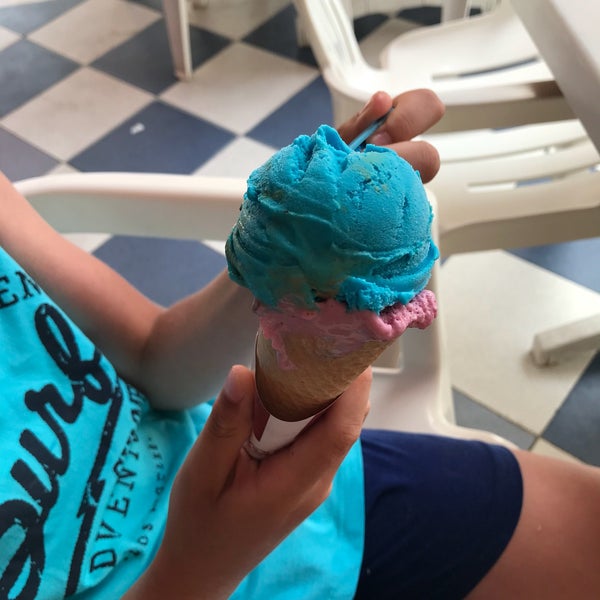 Jijonenca Heladeria / Ice cream - Ice Cream Parlor