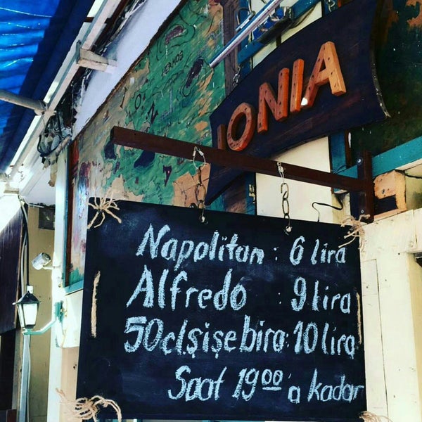 Photo taken at İonia Cafe by Şirvan S. on 9/8/2017