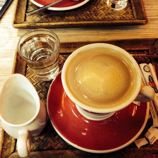Das Foto wurde bei Caffe &quot;Zavarka&quot; / Кафе &quot;Заварка&quot; von Яна am 2/24/2014 aufgenommen