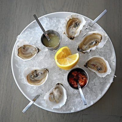 Servers know the oysters well and have the vocabularies to describe them.