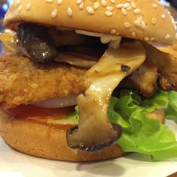 Zhoei Burger