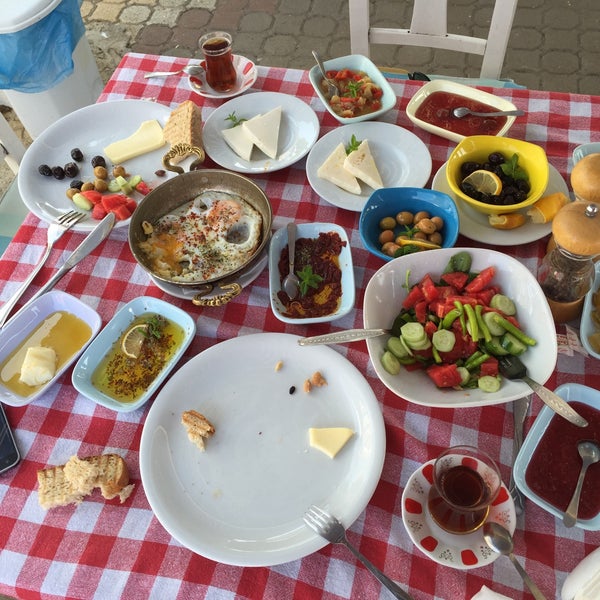 Foto tomada en Deniz Kızı Coffee &amp; Fast Food  por Aydın Ç. el 8/3/2016
