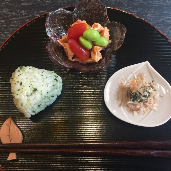 Photos At 日本茶花千鳥 Zhōngshan Qu 林森北路96 8號