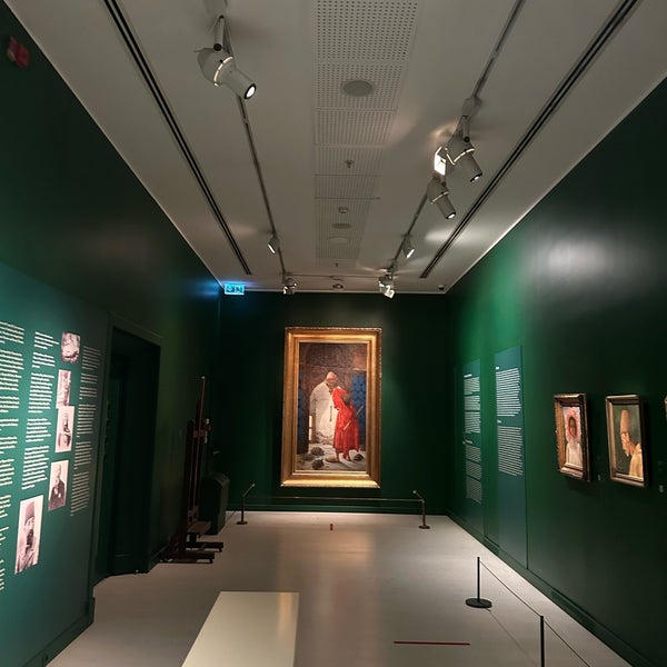 Foto diambil di Pera Müzesi oleh Duygu Ö. pada 9/27/2023