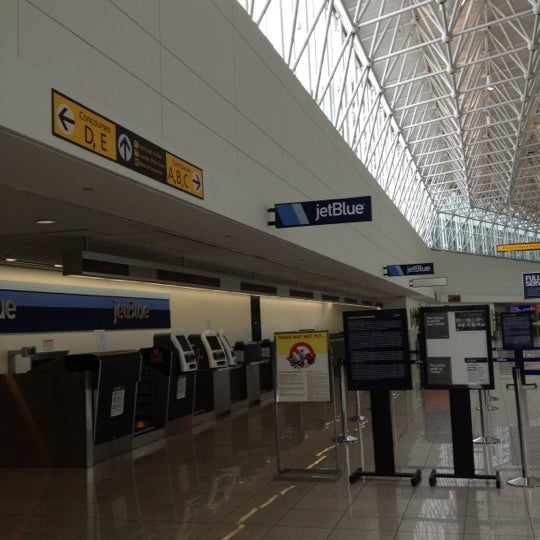 jetBlue Airlines Ticket Counter Main Terminal