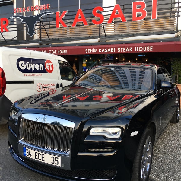 Снимок сделан в Şehir Kasabı &amp; Steak House пользователем Samir 6/7/2018