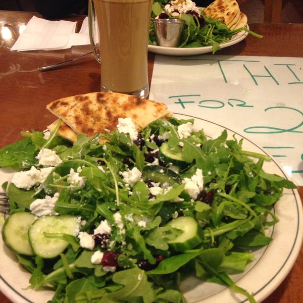 Photo prise au Cafe La Boheme par Jonathan A. le11/25/2014