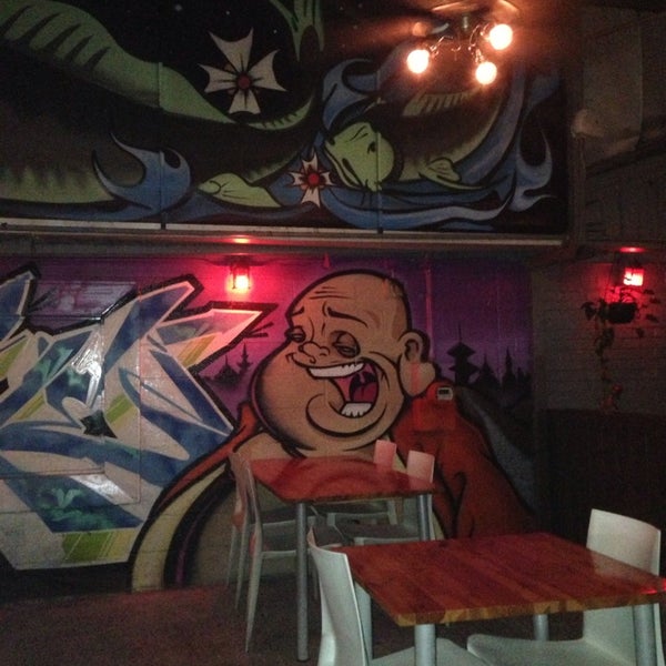 Das Foto wurde bei So Ba Vietnamese Restaurant von Tyson L. am 10/2/2013 aufgenommen