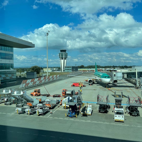 Foto tirada no(a) Aeropuerto de Santiago de Compostela por Juan F. em 9/22/2021