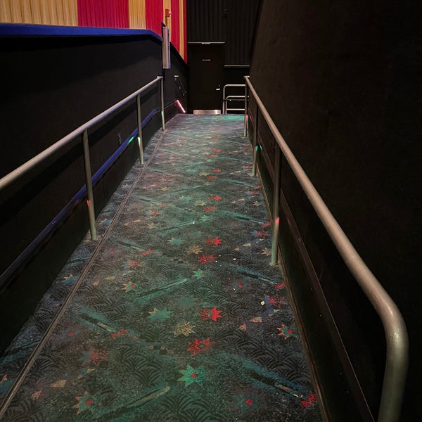 Regal Cascade IMAX & RPX Movie Theater in Vancouver