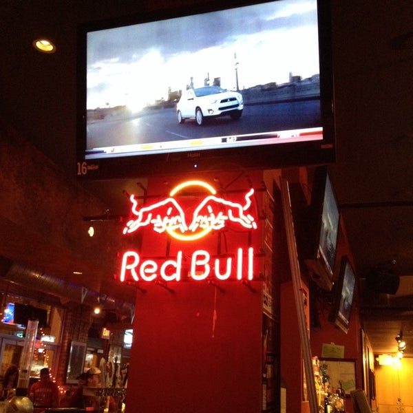 11/9/2013 tarihinde Jeff J.ziyaretçi tarafından Replay Sports Bar'de çekilen fotoğraf