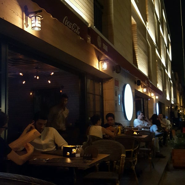 8/22/2016에 Nurdan A.님이 Bun&amp;Bar İstanbul - Karaköy에서 찍은 사진