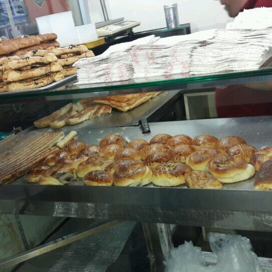 Sinem Börek ( Ercan Abi ) Altunizade 113 ziyaretçidan 3 tavsiye�da