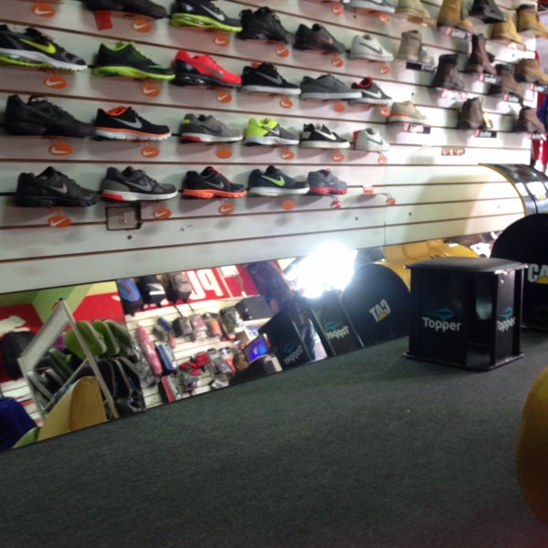 Fotos en Tienda Multimarcas - Zapatería