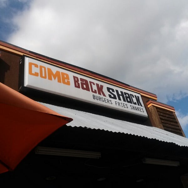 Foto diambil di Come Back Shack oleh Larry M. pada 5/23/2014