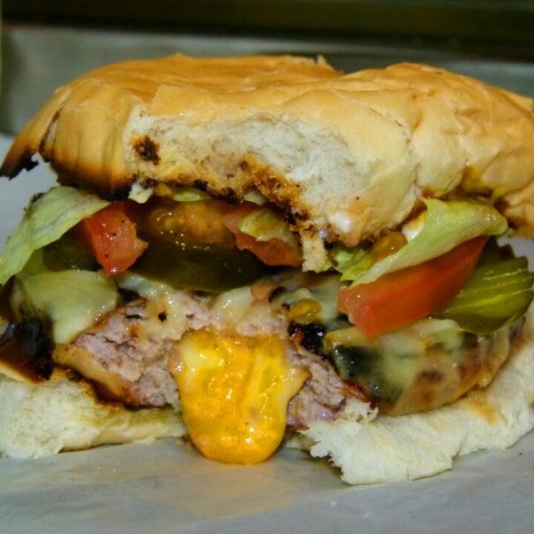 11/15/2013에 Canada B.님이 Canada Burger에서 찍은 사진