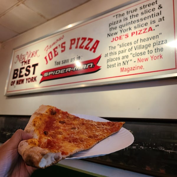 Photo taken at Joe&#39;s Pizza by Melody Ybona G. on 9/19/2022