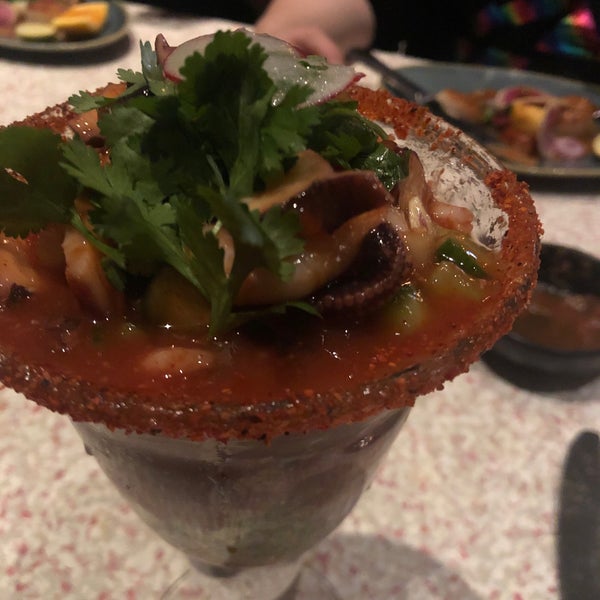 Foto diambil di Coasterra Restaurant oleh Barry F. pada 11/16/2019