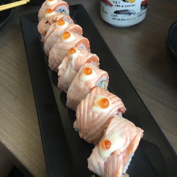 Премиальный суши бар. Суши рыба ачинск роллы лава. Эчере харе суши. Суши хари. Сет шири хари.