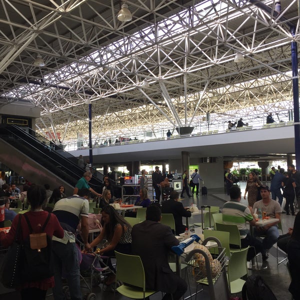 Снимок сделан в Aeroporto Internacional de Brasília / Presidente Juscelino Kubitschek (BSB) пользователем Juliano D. 11/24/2016