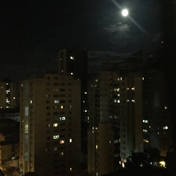 Снимок сделан в Holiday Inn Belo Horizonte Savassi пользователем Juliano D. 11/17/2016
