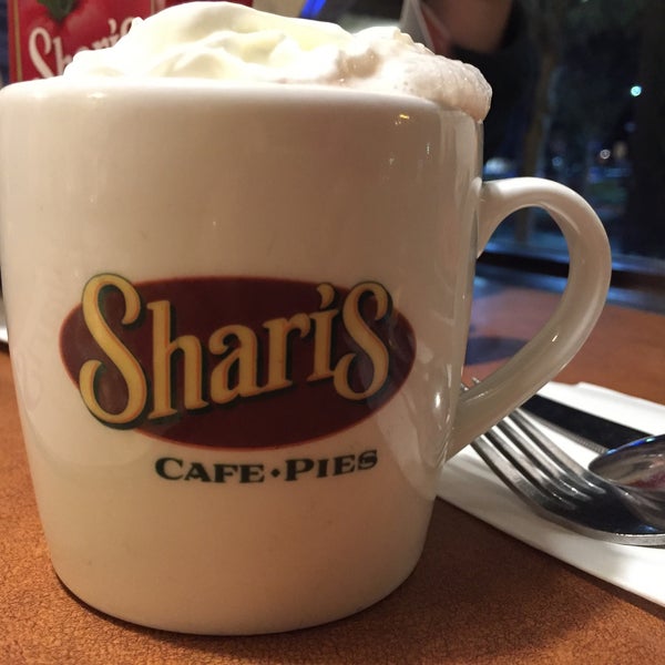 12/1/2019にcbcastroがShari&#39;s Cafe and Piesで撮った写真