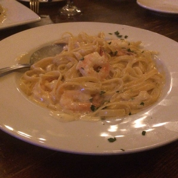 If you love Italian food, you will love Mimmo's! Great, locally owned place in Destin! A must try!