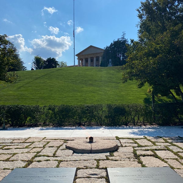 Снимок сделан в Arlington National Cemetery пользователем Peter E. 8/24/2022