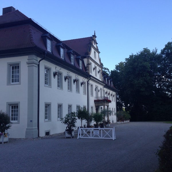 Photo taken at Wald &amp; Schlosshotel Friedrichsruhe by Peter E. on 7/18/2016