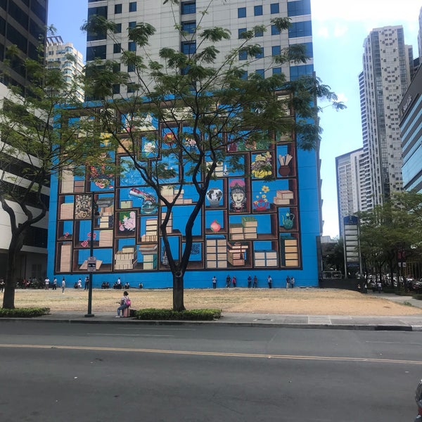 Global place. Global place. Global place. One place 9. Нью йорк пешеходная улица.