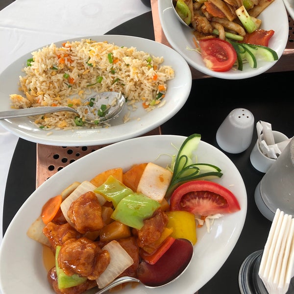 Das Foto wurde bei Dragon Restaurant von Murat C. am 8/25/2019 aufgenommen