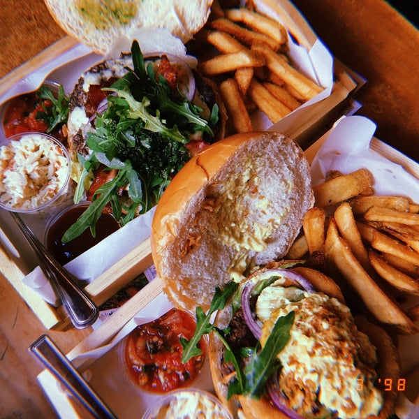 3/31/2019にFlorishelがBarn Burgerで撮った写真