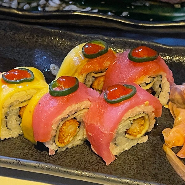 Снимок сделан в Edo Sushi пользователем Florishel 1/29/2023