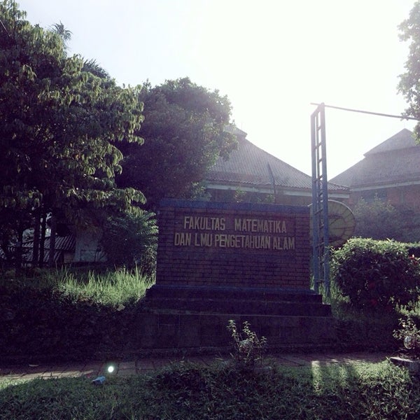 Fakultas Matematika dan Ilmu Pengetahuan Alam (MIPA) - College Science ...