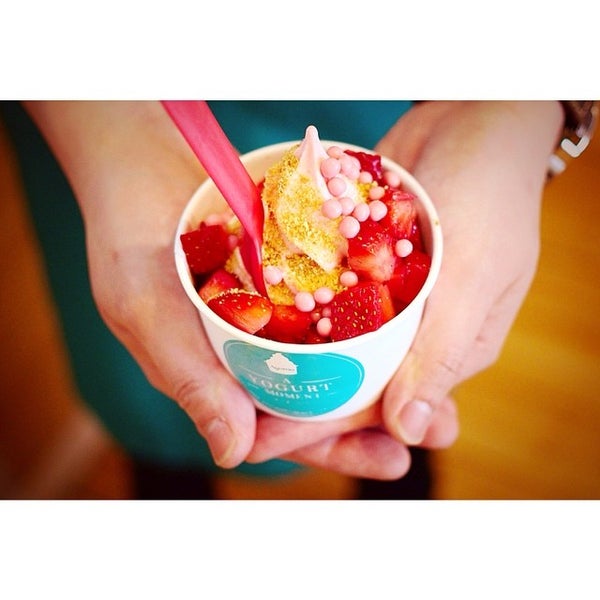 Das Foto wurde bei Ayomo Frozen Yogurt von Ayomo am 8/15/2014 aufgenommen