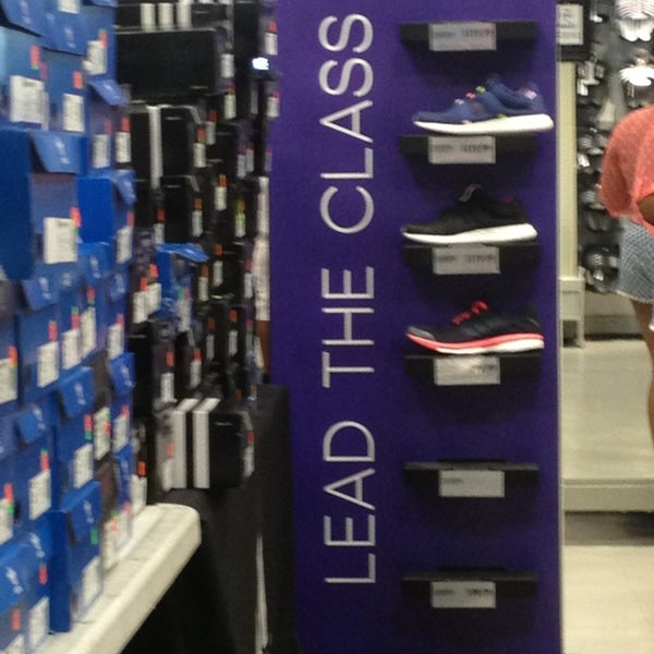 adidas Factory Outlet 3 tips