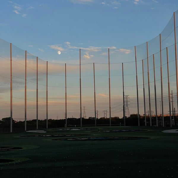 Photo taken at Topgolf by Sourabh D. on 10/18/2021