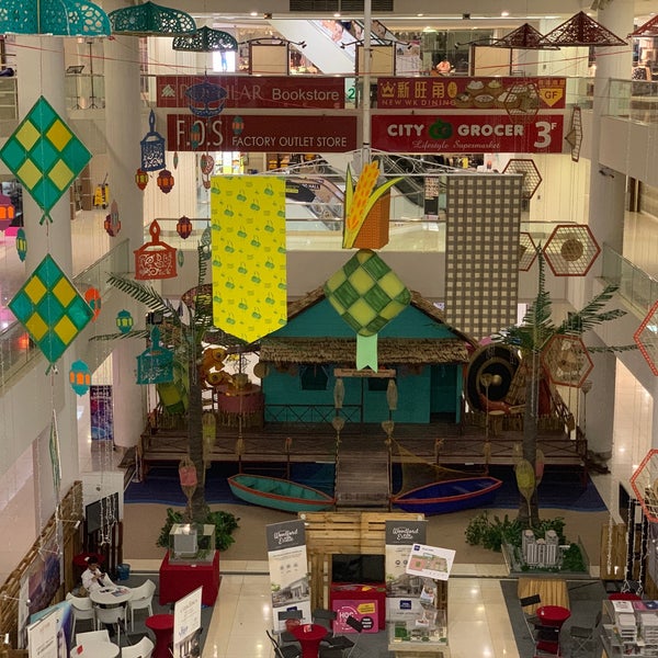 Photo prise au Suria Sabah Shopping Mall par sufidylan le6/1/2019
