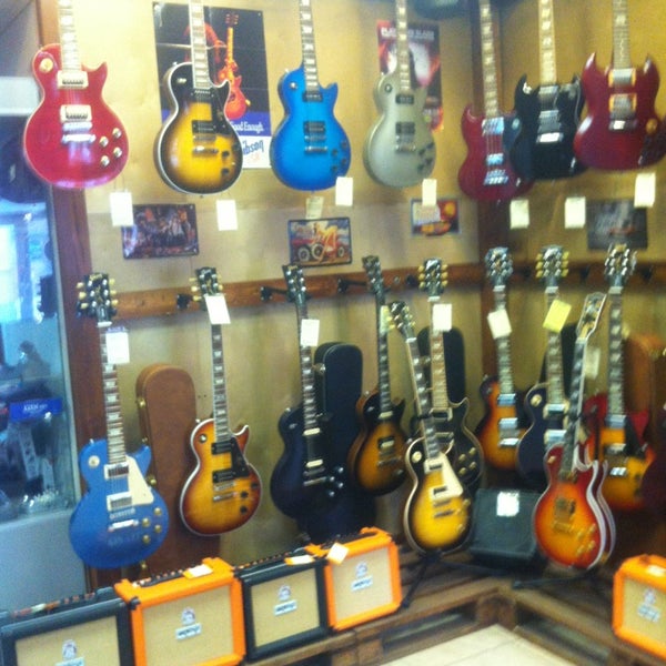 Photo taken at Gibson Shop by Danil D. on 3/16/2014